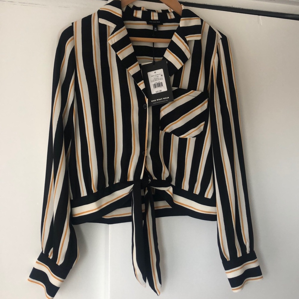Semi cropped blouse